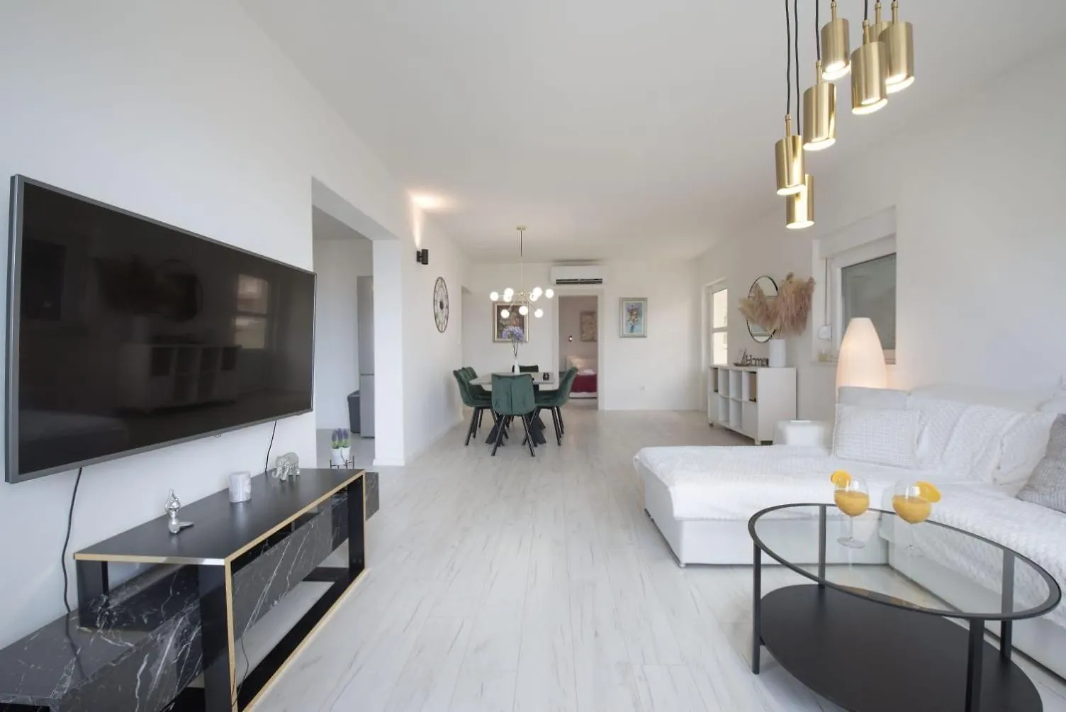 New! Cozy Apartment For 4, Near Sea And Split Kastela